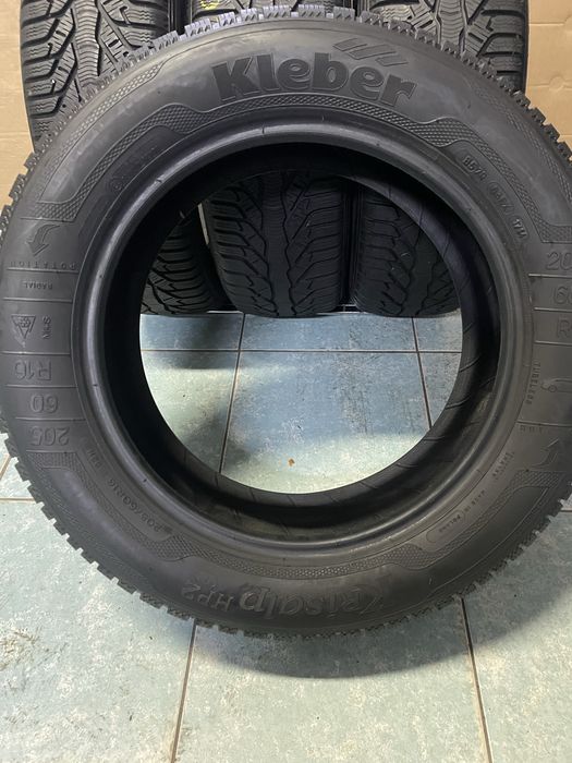 205 60 R16 Kleber Kristal Iarna