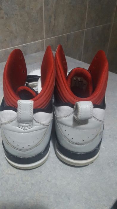 Vand pantofi sport
