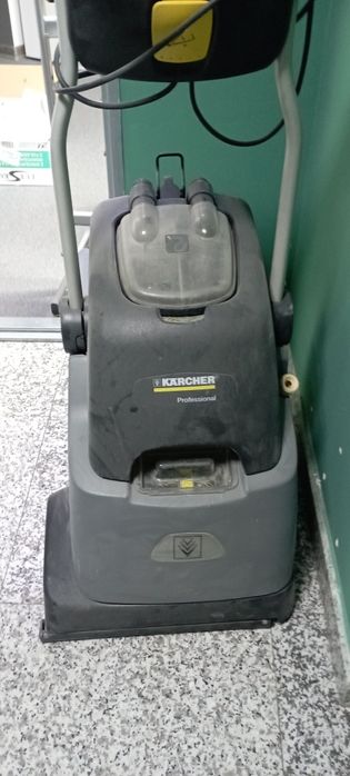 KARHER машина для мойки ковралина
