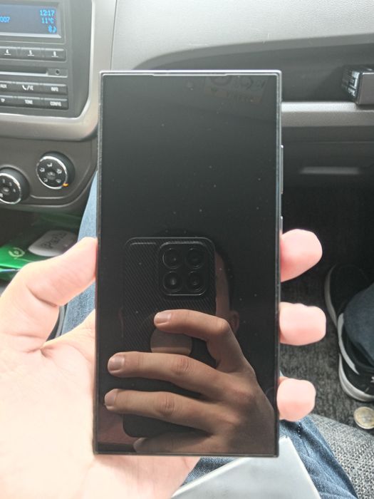 Продаётся телефон Samsung S24 Ultra 256  гб