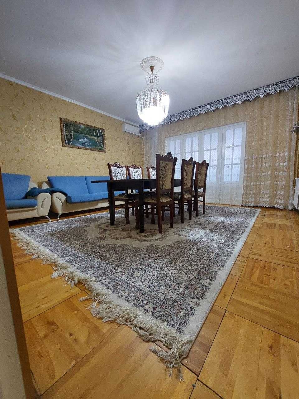 3 honali bank uyi 100 kv Chilonzor 19 kvartal markazida, zor qulay joy