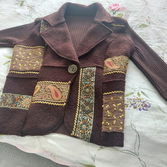 Pulovar jacheta primăvara