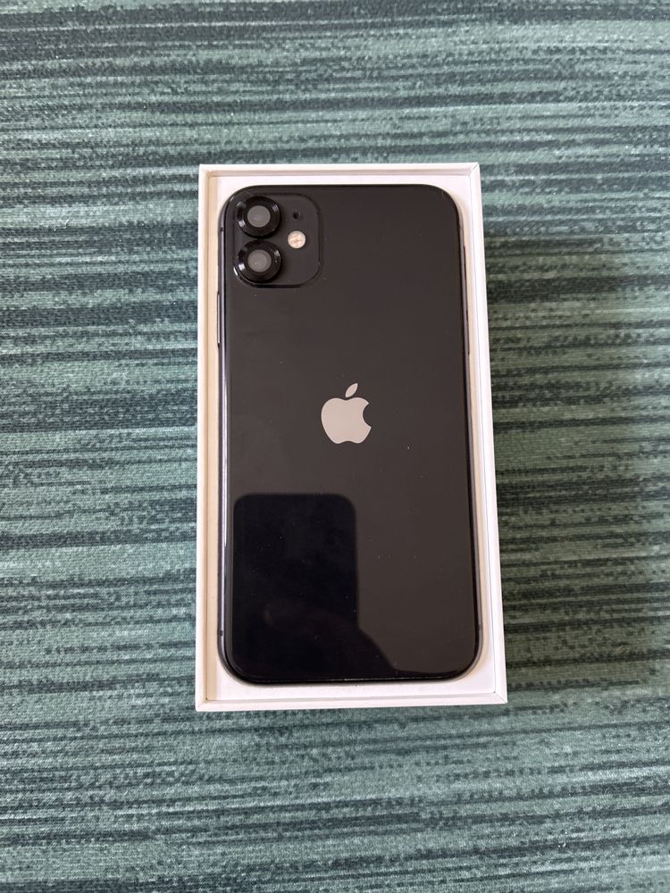 iPhone 11 128GB в отличном состоянии