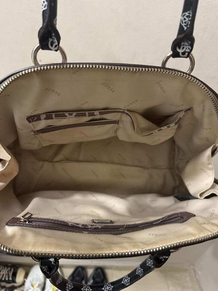 оригинална чанта Guess