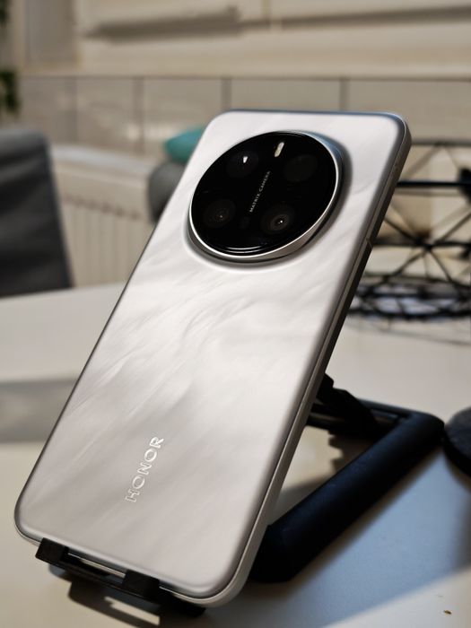 Honor Magic 7 Pro - Garanție - 8 huse