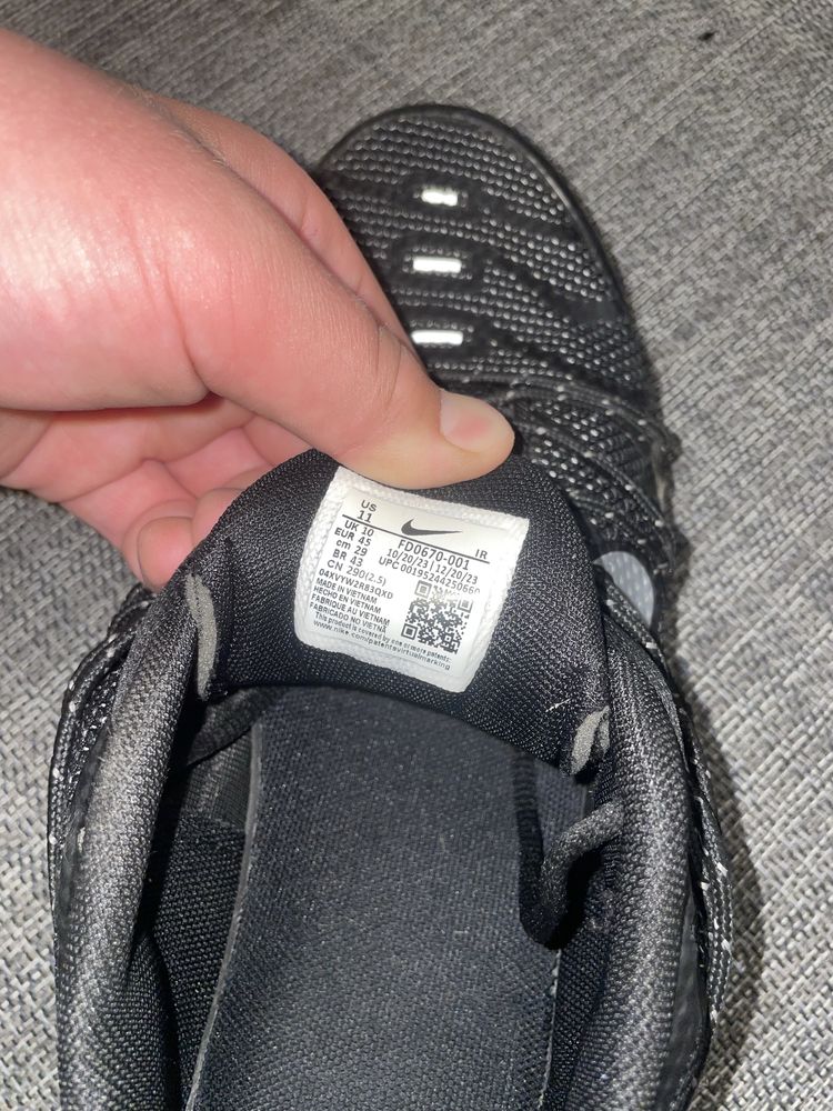 Обувки nike air max tn