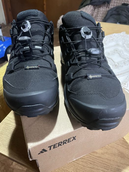 Продавам маратонки