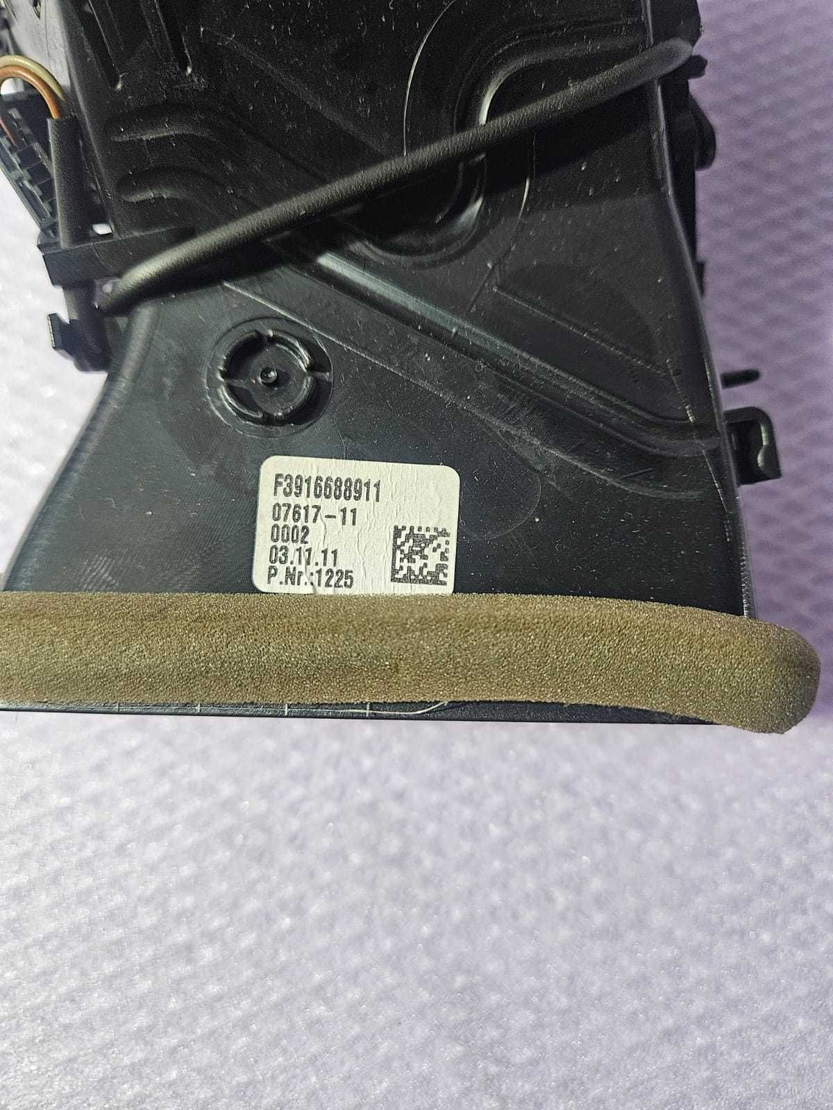 Grilă ventilație bord BMW seria 5 F10 f11 partea stângă xy