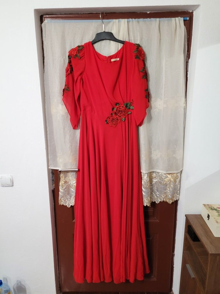 Rochie eleganta lunga