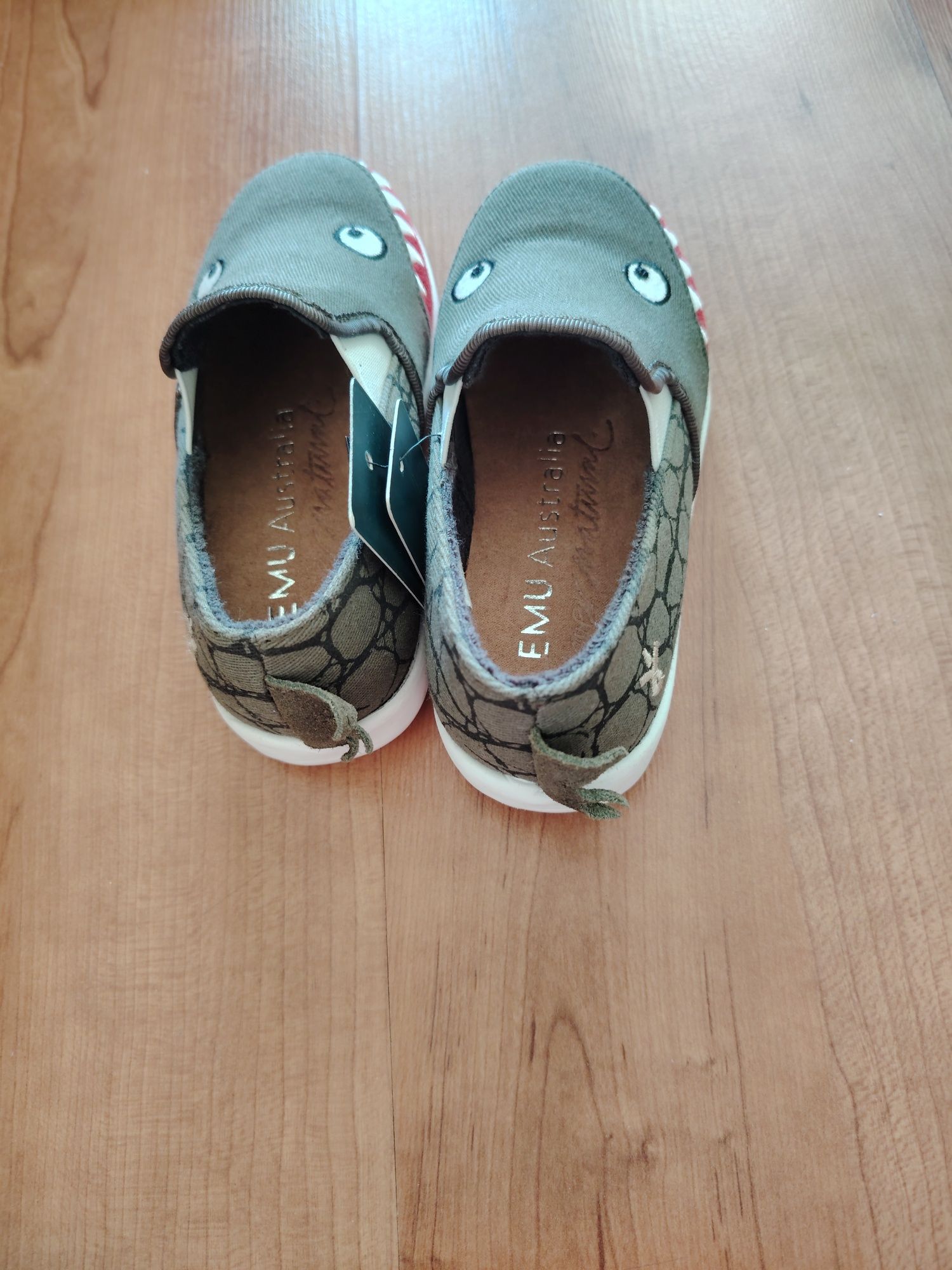 Sneakers Emu Australia noi, băieței, măsura Nr. 27