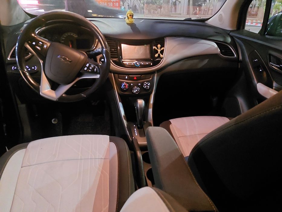 Продаю срочно трекер 1 примьер.  Своя.