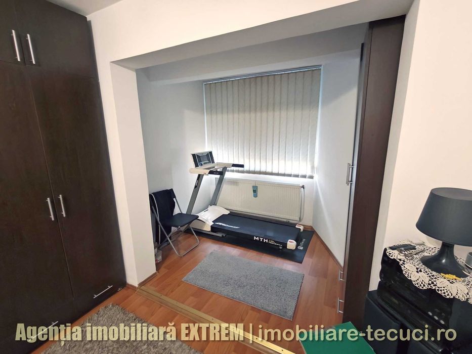 Apartament cu 2 camere, 59mp, etajul I, în Zona Industrială din Tecuci