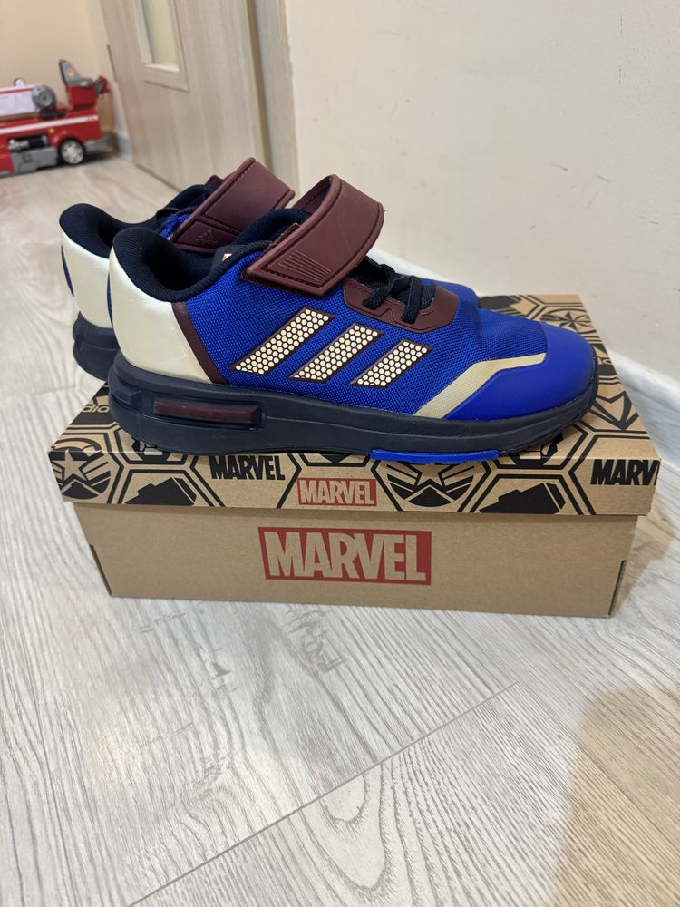 Детски маратонки Adidas Marvel  -38  2/3