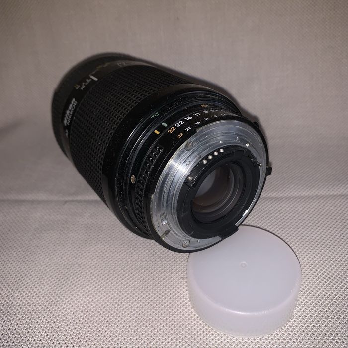 Obiectiv: Nikon 70–210 mm