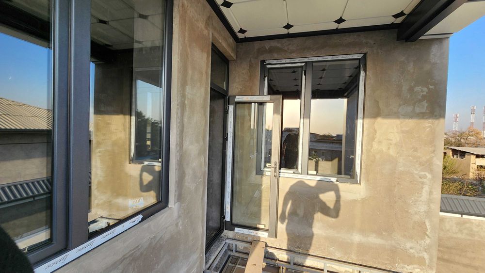 Уй сотилади 2 сотик 185 кв.м + монсарда