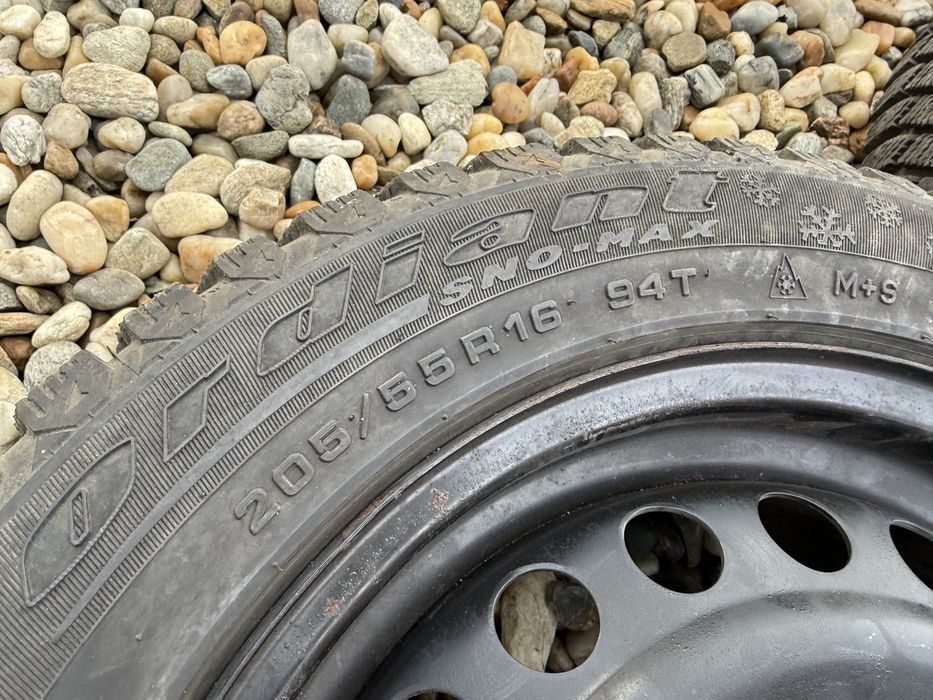 Set jante R16 cu anvelope iarnă 205/55/16 Hyundai Kona