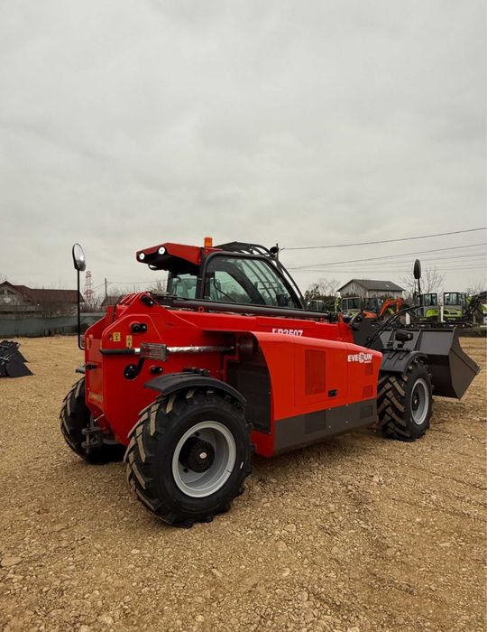 Incarcator Telescopic Everun Telehandler Manitou 7 m / 3.5 Tone