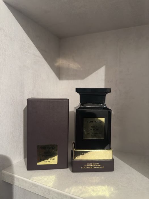 Парфюм Tom ford.