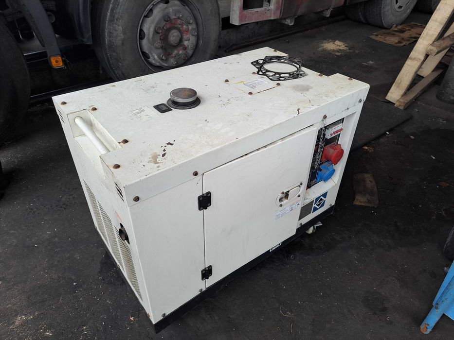 Generatoare noi (grupuri electrogene) 11KVA/60KVA