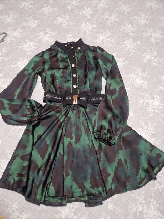 Рокля от сатен Amia