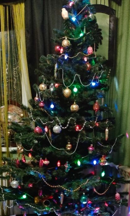 Продам искуственную ёлку