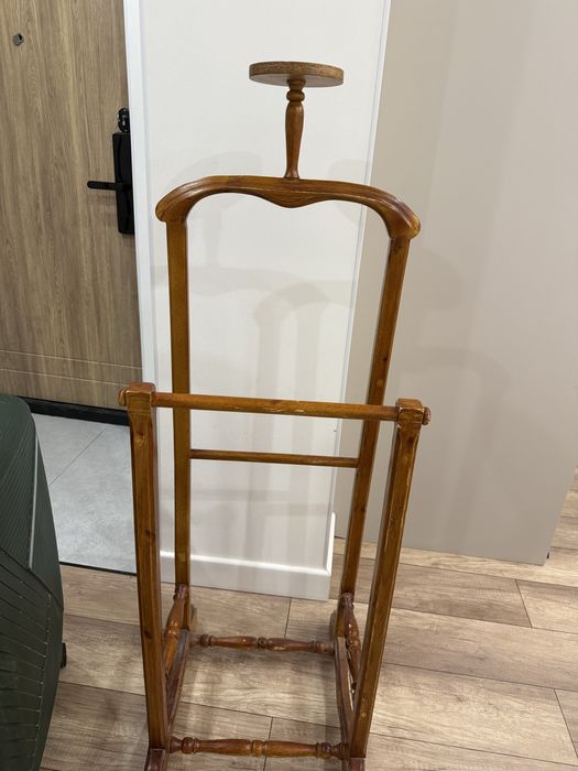 Вешалка для верхней одежды