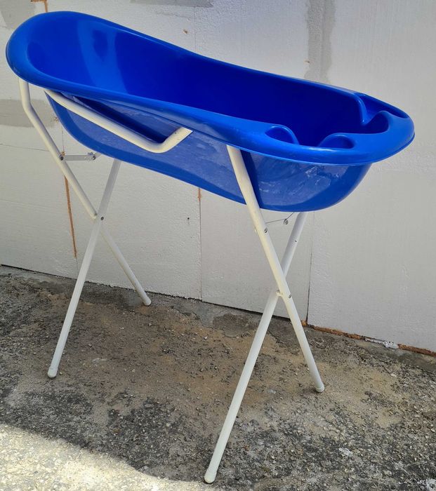 Ваничка за бебе със стойка