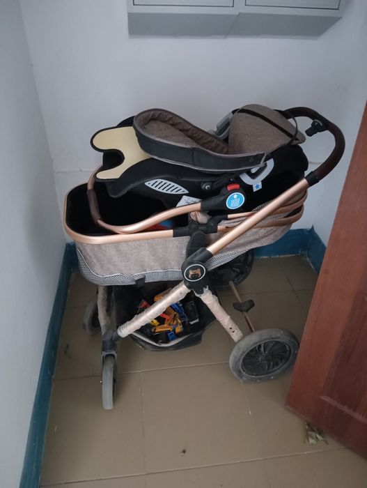 Коляска с автокреслом