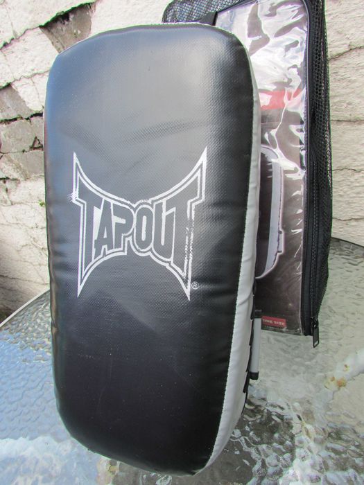 Лапа щит Tapout Thai Strike