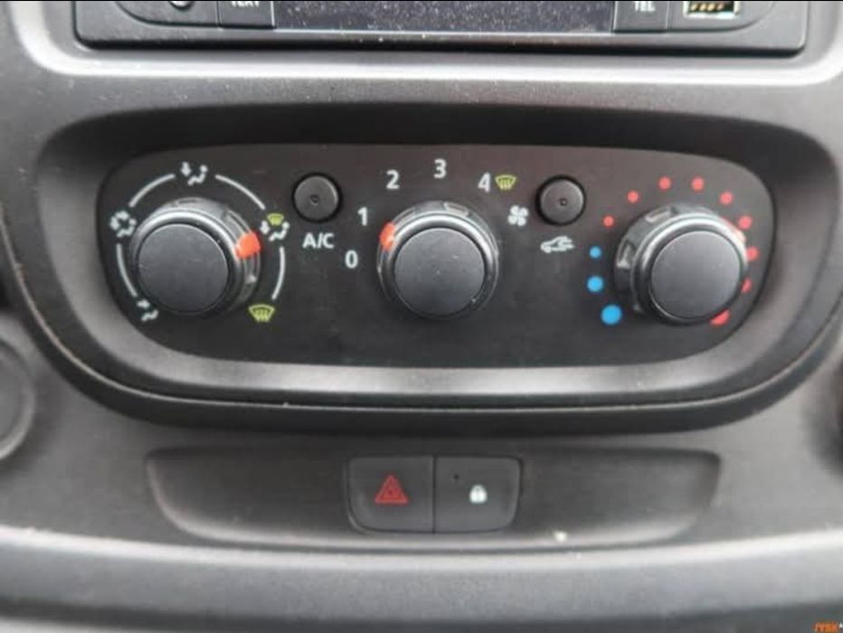 Opel Vivaro 1.6 Usi clusinante pe ambele părți