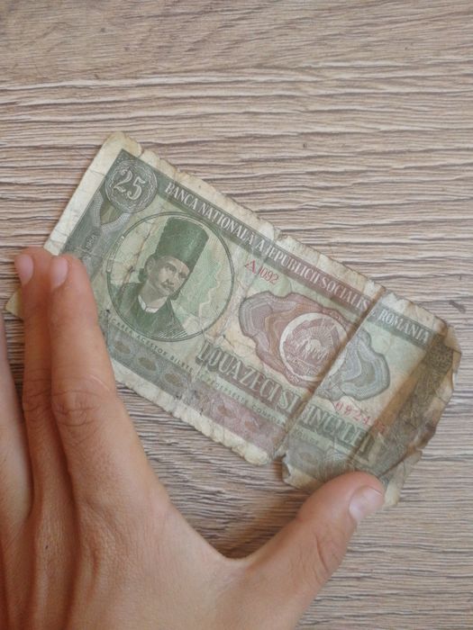 Bancnotă 2.000 lei cu eclipsa solara și altele