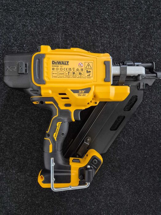 Dewalt pistol pentru batut cuie 50-90 mm DCN930