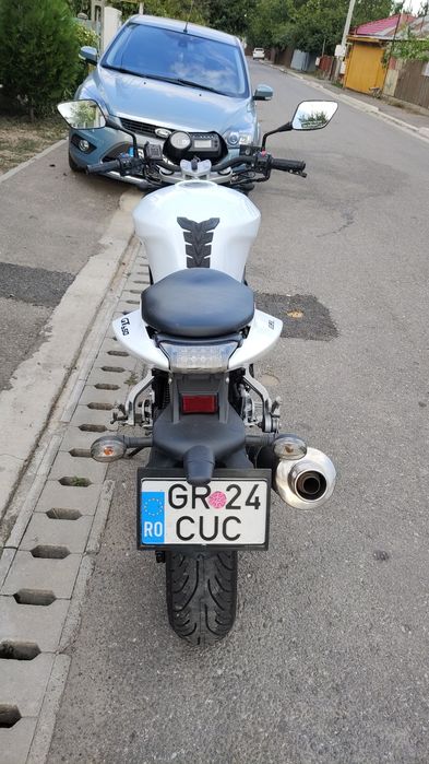 Hyosung GT650 Naked (nu Suzuki Yamaha Honda Kawasaki))