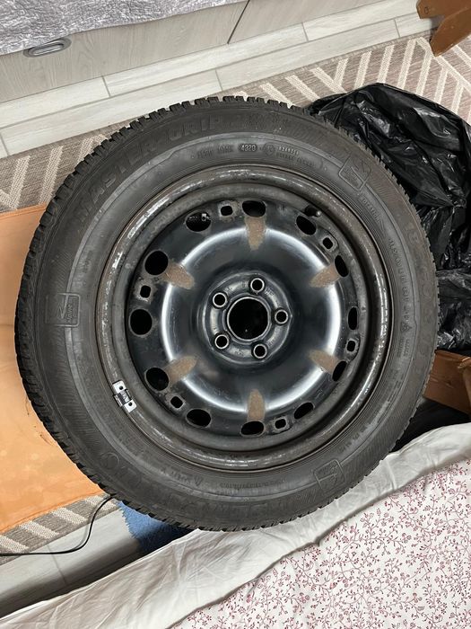 4 roți complete 185/60 R15 cu jante tablă