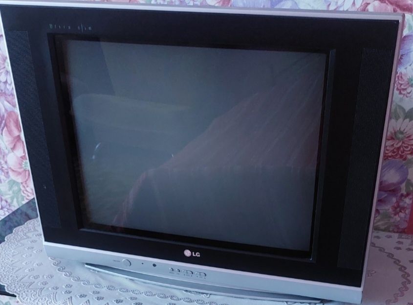 Продам тв в рабочем состоянии