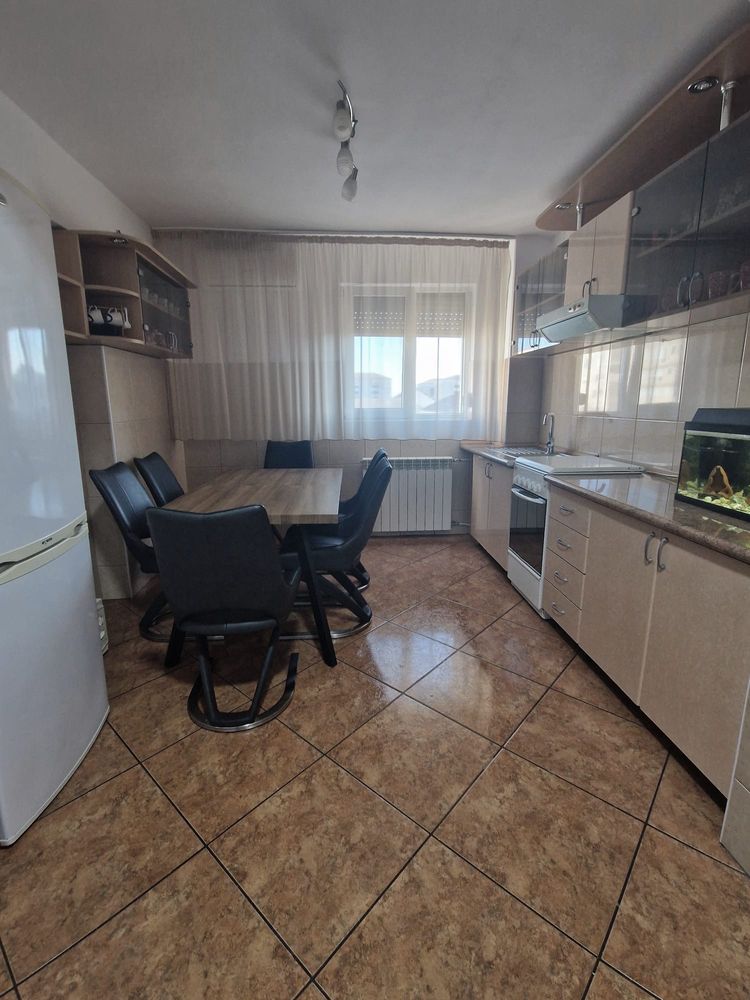 Vand apartament cu 3 camere  tip AN mare