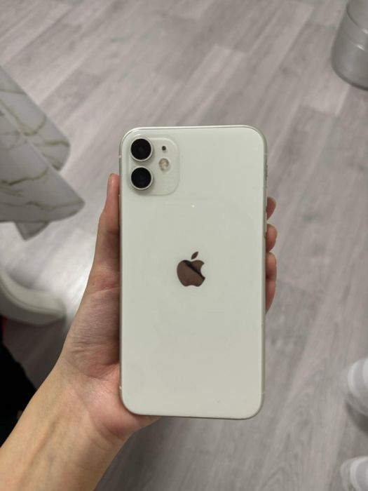 продам айфон 11, 64