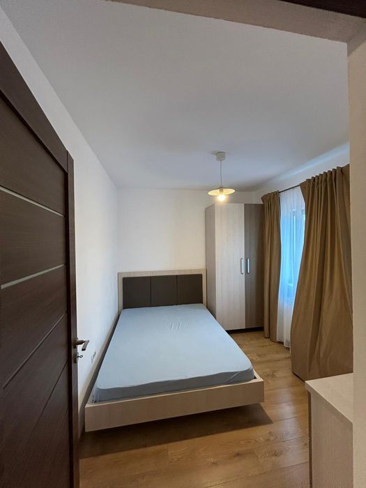 Proprietar vând duplex