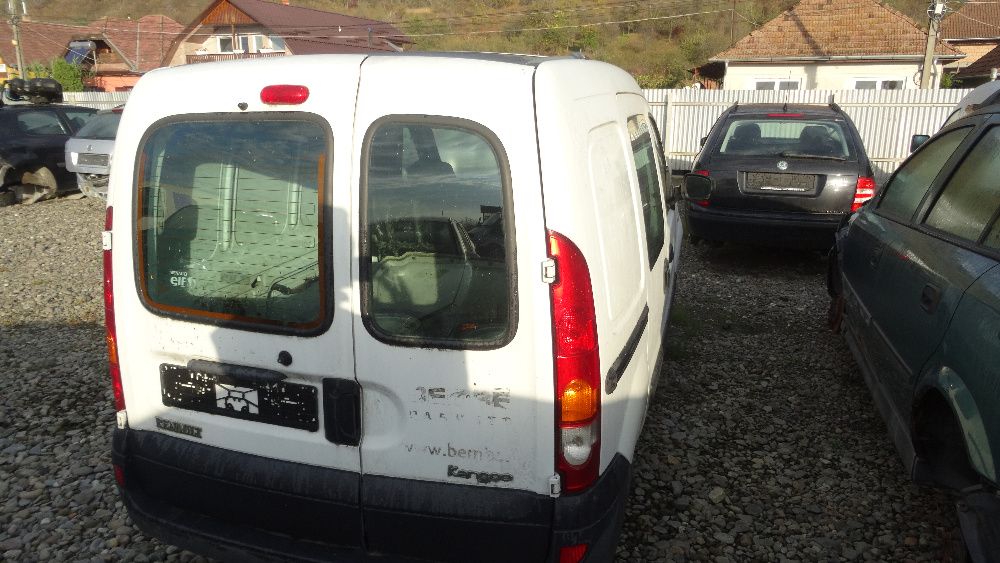 Dezmembrez Renault Kangoo Rapid Extra 1.5 DCI 68 Ps 2006 si 1.9 DTI