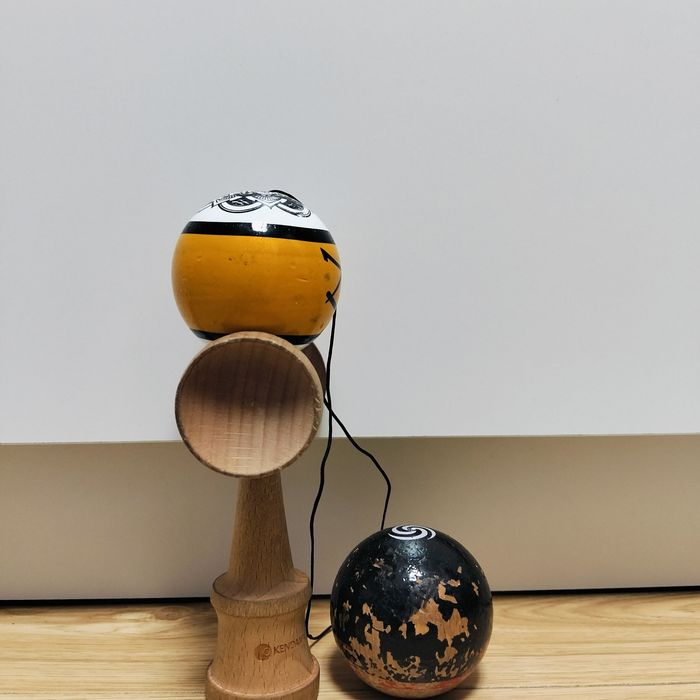 Kendama custom cu tama in plus