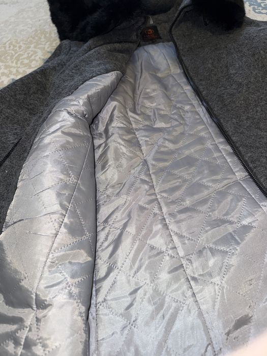 Пальто с капюшоном, в отличном состоянии