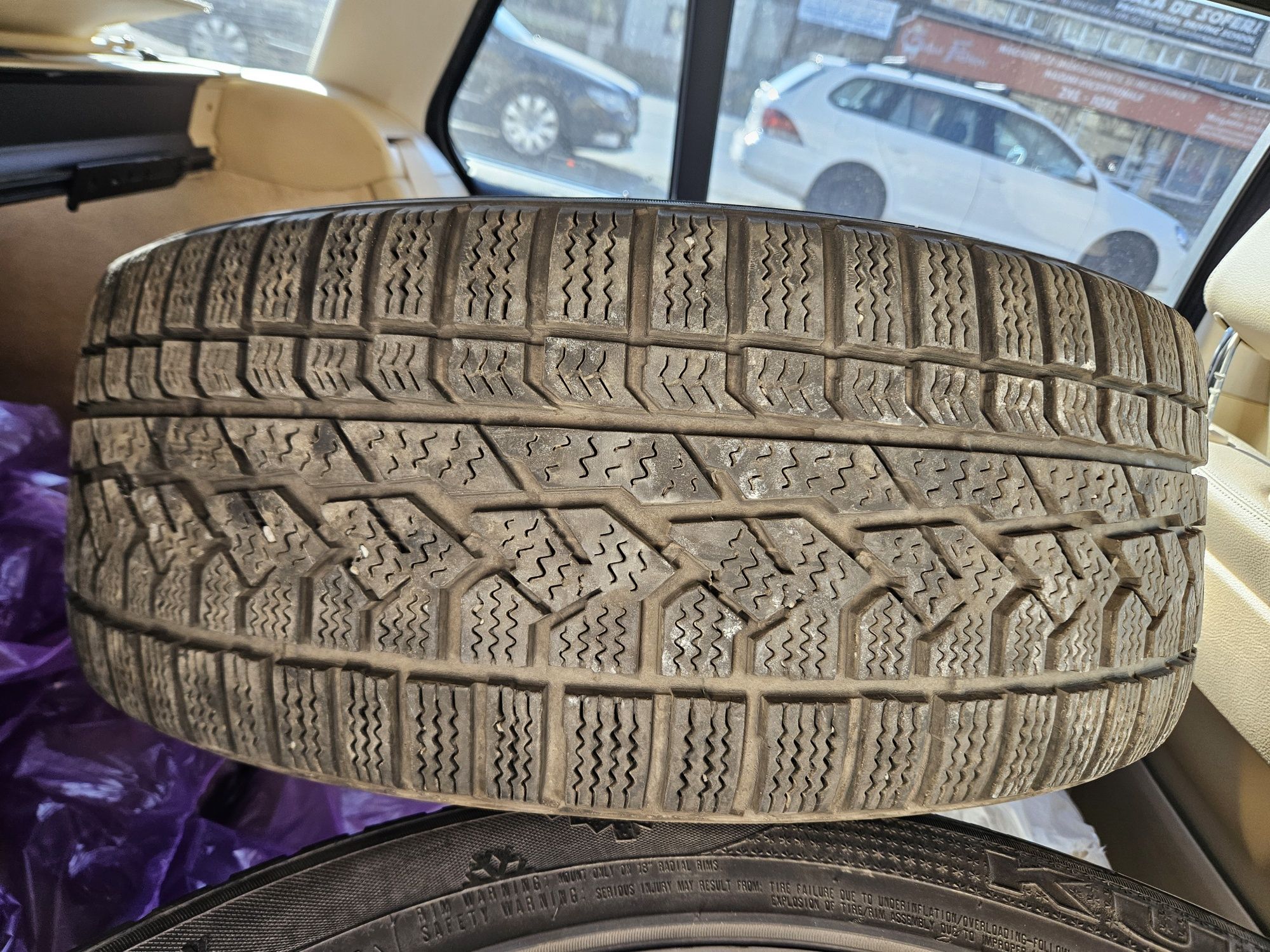 Set anvelope de iarnă 235 50 18
