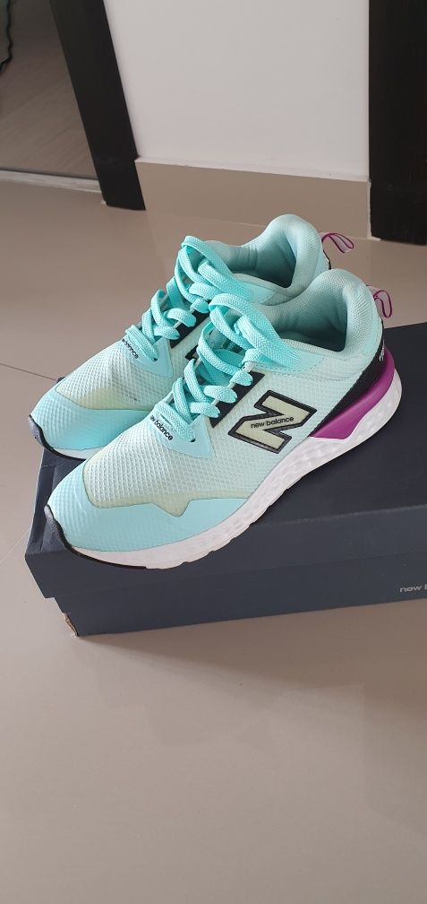 Vând adidasi New Balance, nr 38