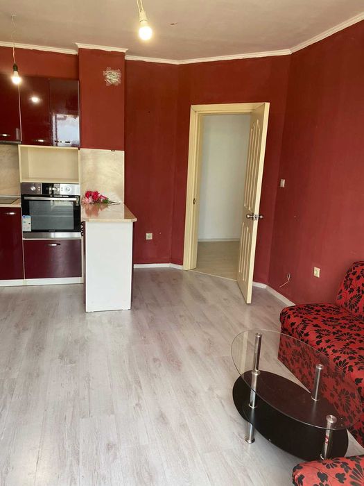 Продава се Тристаен апартамент в Велико Търново, Бузлуджа - 115 кв.м за 957 €/кв.м - Снимка #2