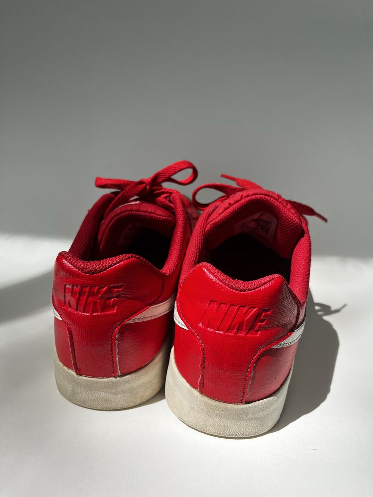 Nike червени кожени маратонки номер 40