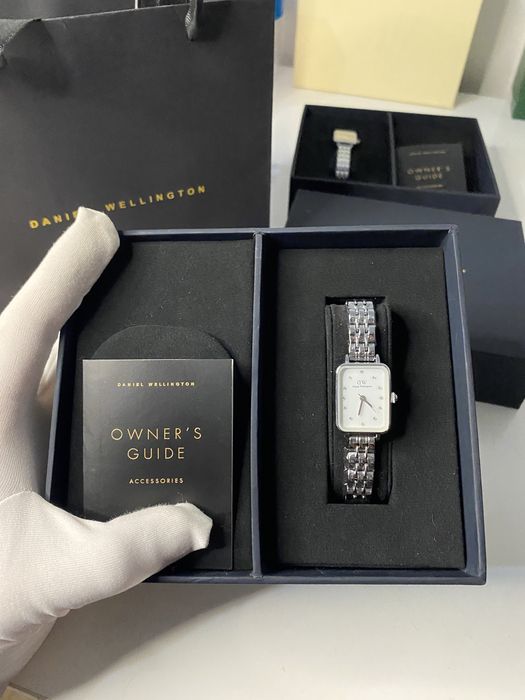 Женские часы продам