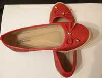 Червени обувки тип балеринки. Размер 38