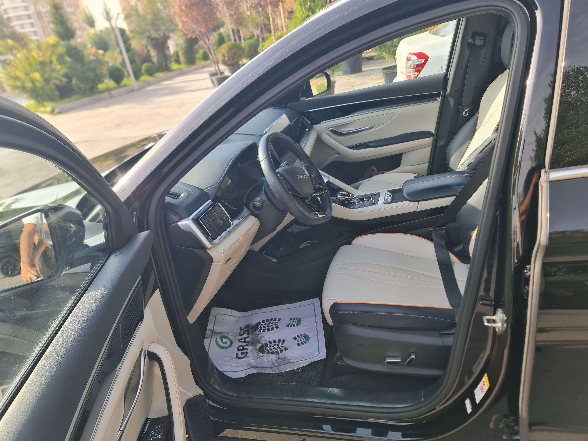 Byd song plus gibrit 1100km yuradi