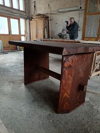 Дървена маса от смърч