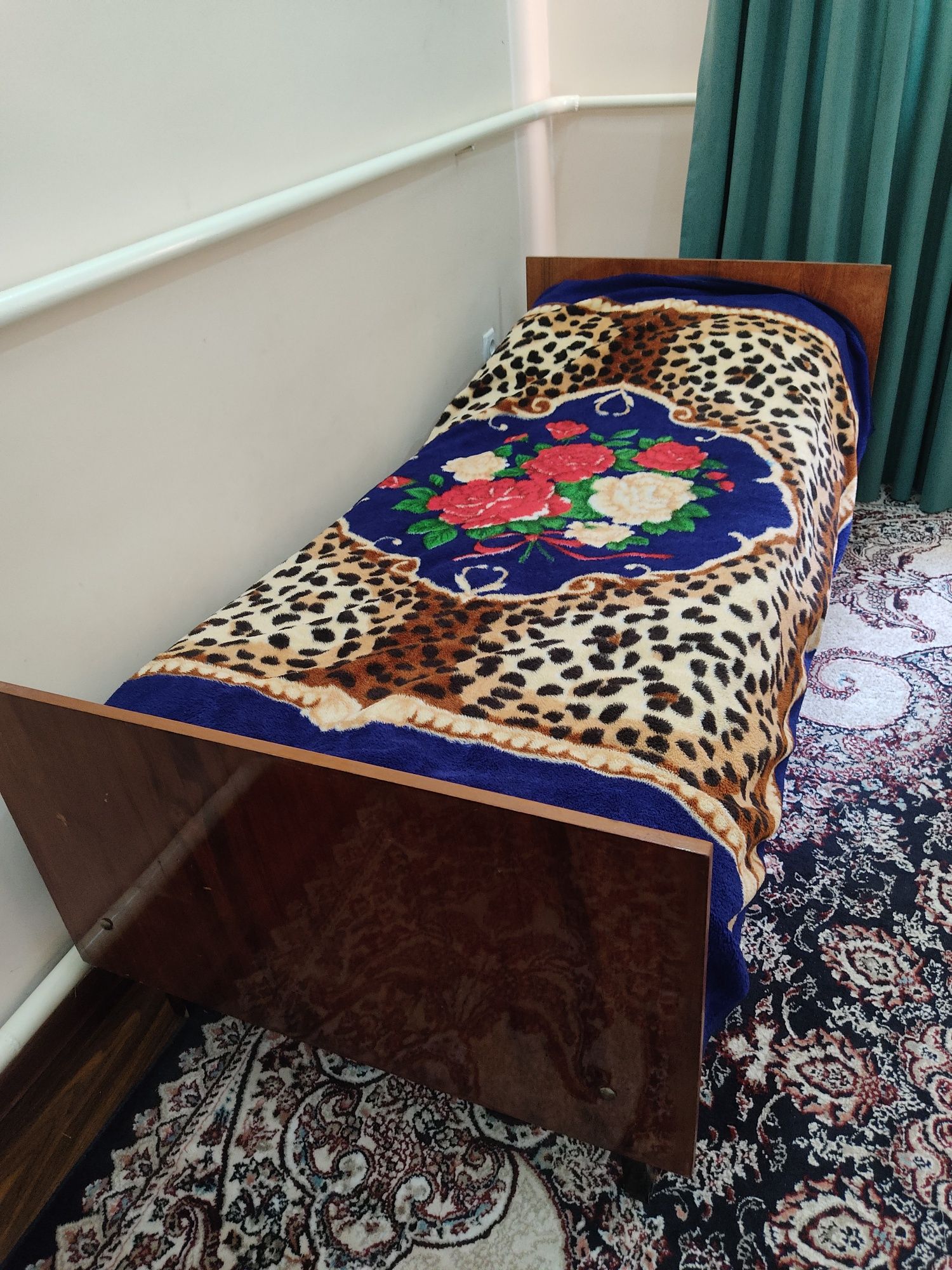 Продаю кровати в бу